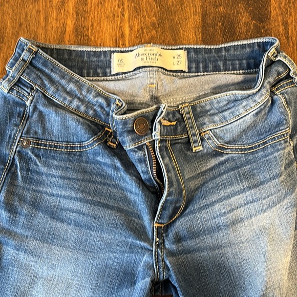 A&F Low-rise Jeggings - Picture 3 of 7